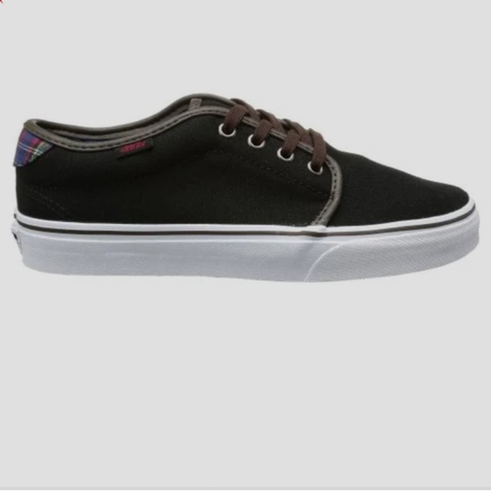 Like New Black /Green plaid Vans Men’s Size 7 or Women’s Size 8.5